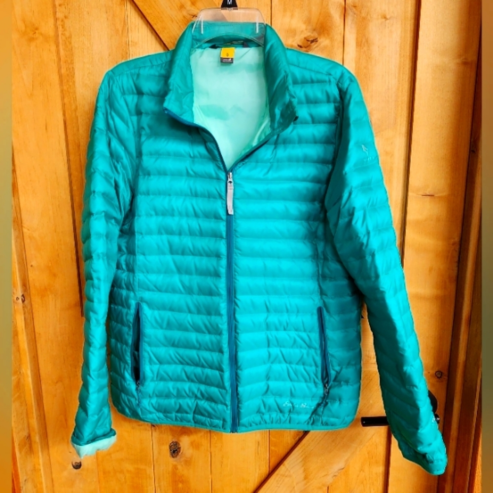 EDDIE BAUER Packable Puff Jacket, Size Medium